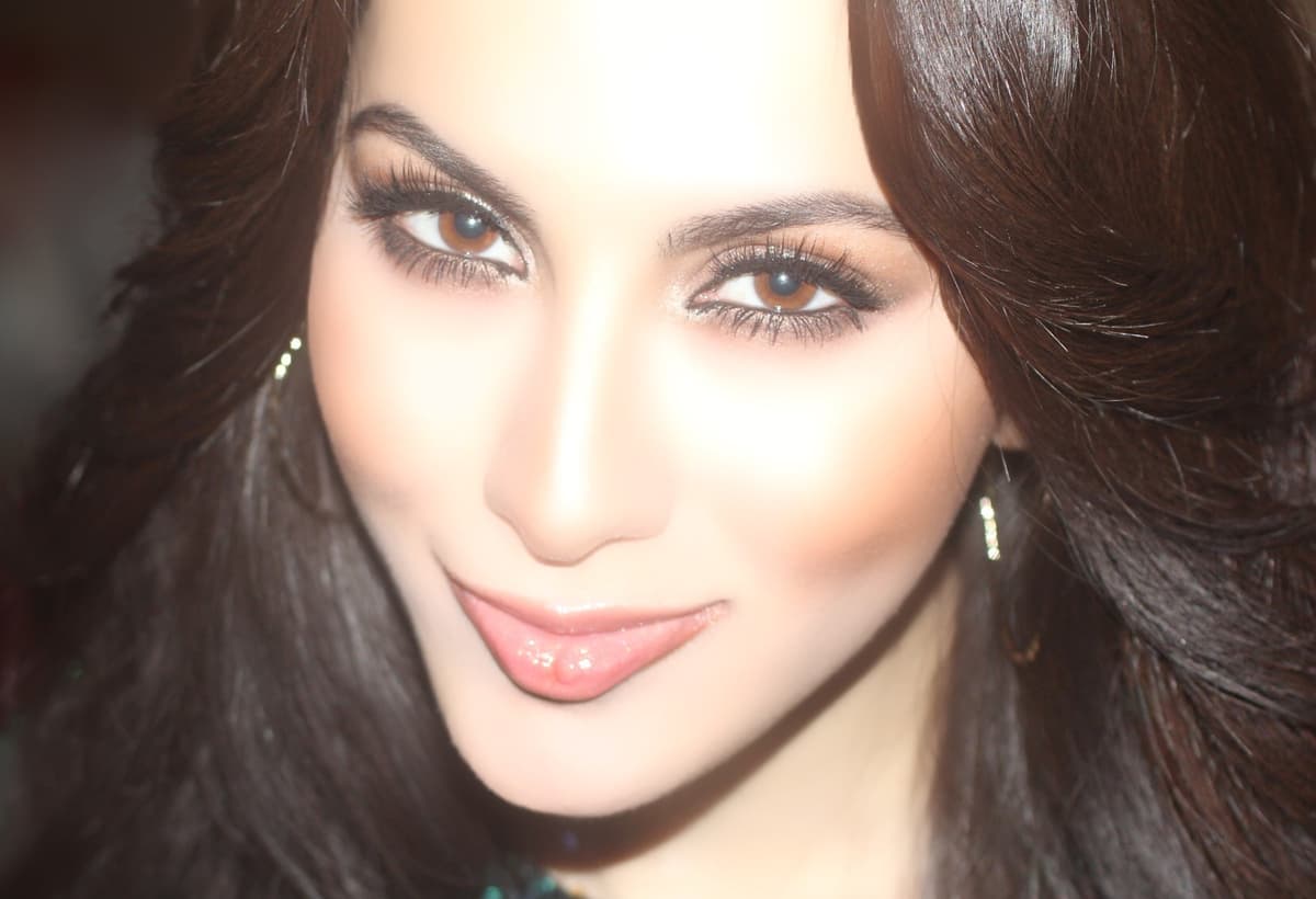 Ария — контакты